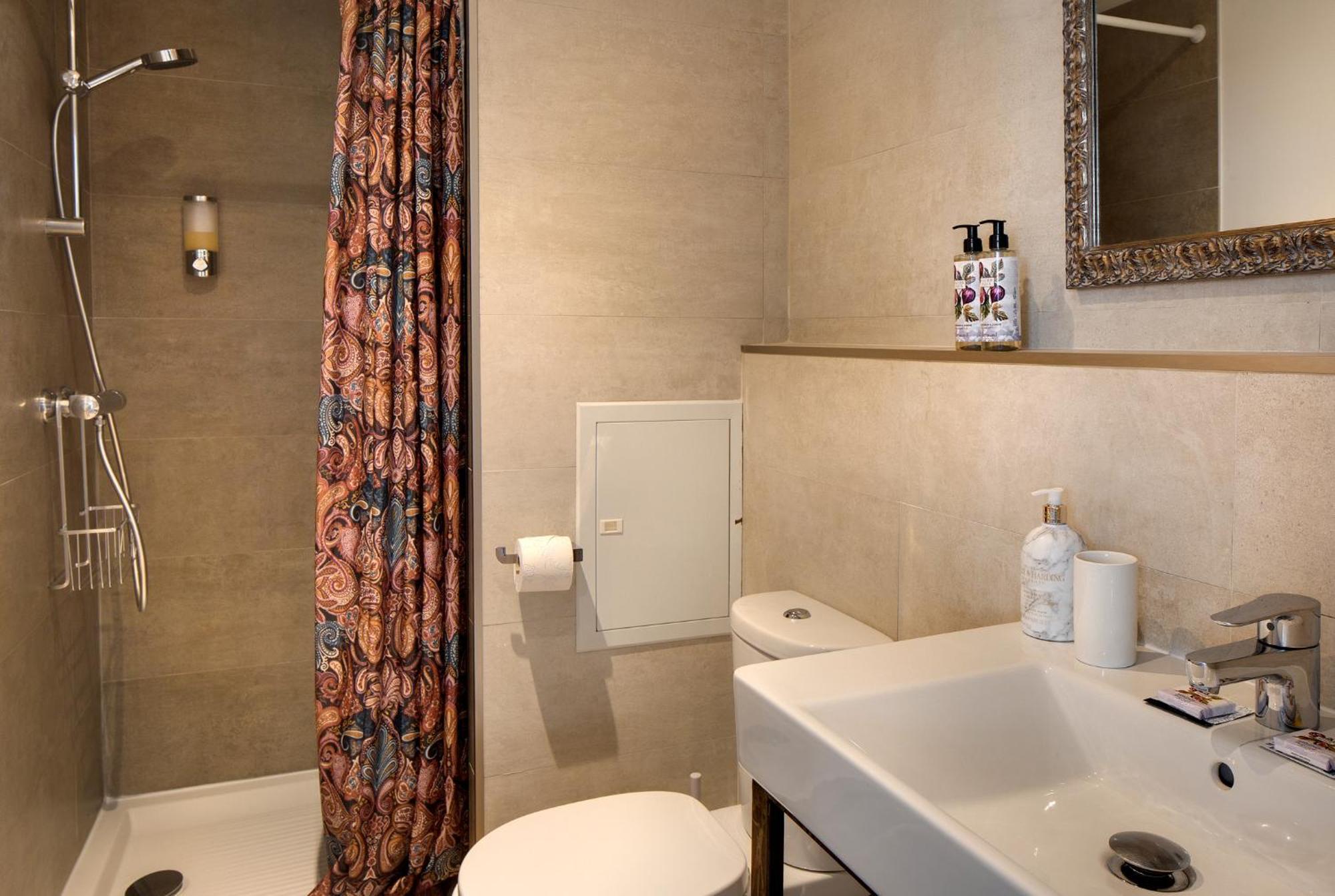 La Maison Des Augustins 4 Stars Spa Et Fitness Avignon Quarto foto