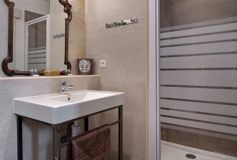 La Maison Des Augustins 4 Stars Spa Et Fitness Avignon Exterior foto